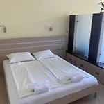 Апартамент Central Beach Apartament