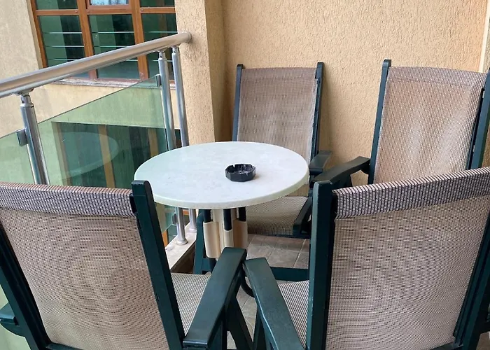 Central Beach Apartament דירה