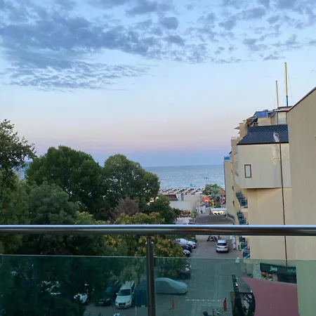 شقة Central Beach Apartament ساني بيتش