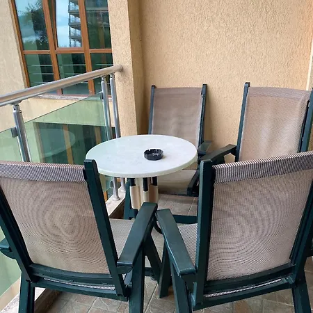 Central Beach Apartament شقة